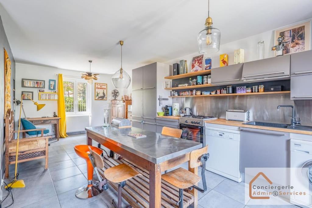 Maison A Lyon Parilly Avec Piscine, Jardin, Parking Prive & Proche Eurexpo Vénissieux Exterior foto